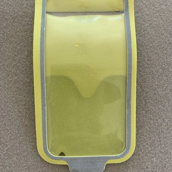 iHome Arm Band Case Running Gym Sports Exercise iPhone 6 6S Yellow Flip - Picture 7 of 11